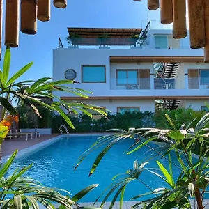 Wayla Villa@maikhaobeach Apartment